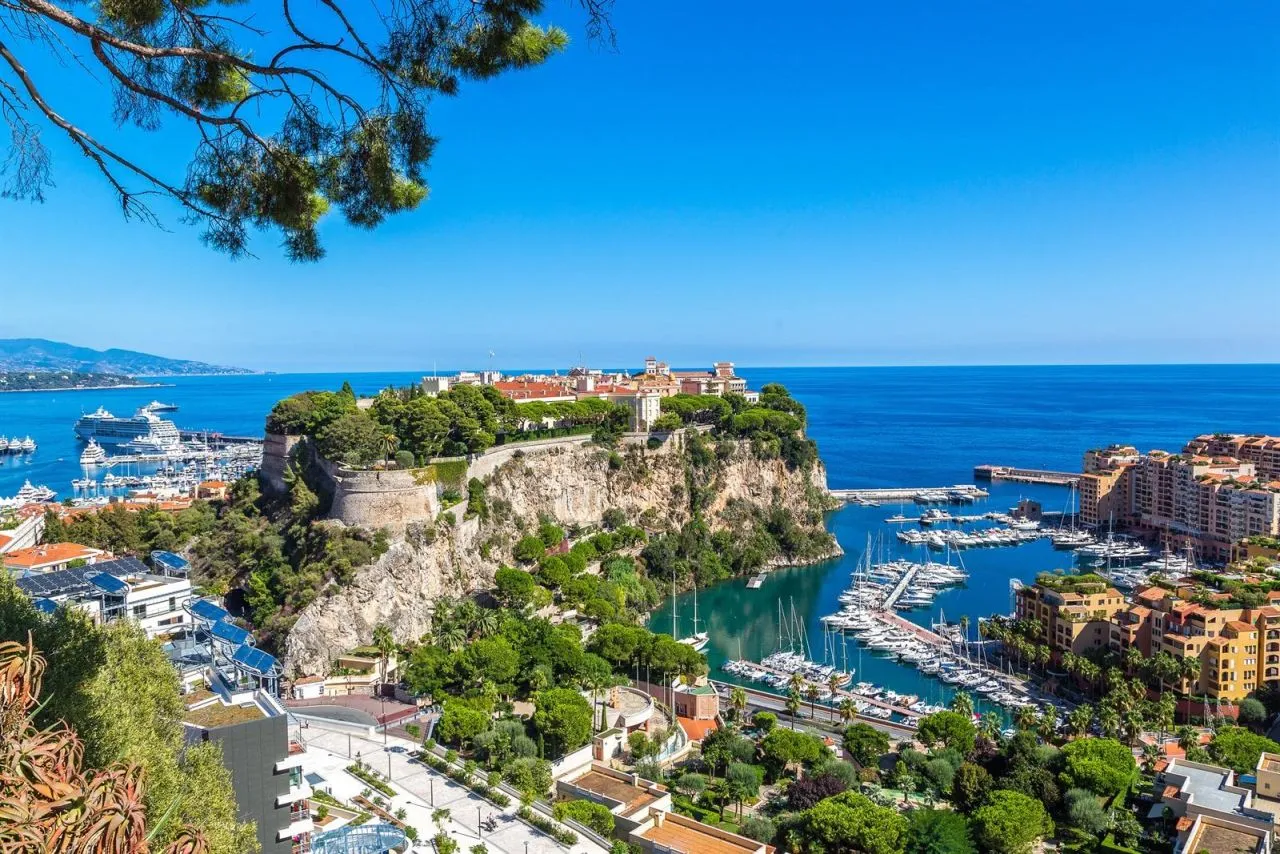 Tours escursioni con minivan sanremo monaco dolceacqua