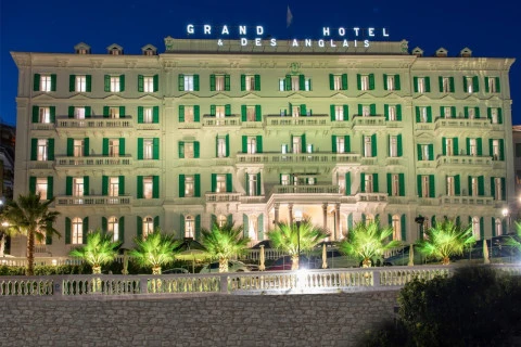 Grand Hotel Des Anglais outside